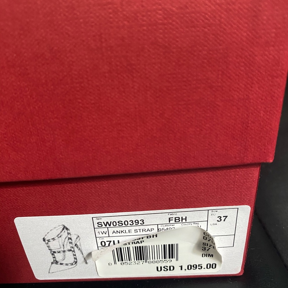 Valentino Garavani RockStud gold ankle strap pump - Picture 3 of 8